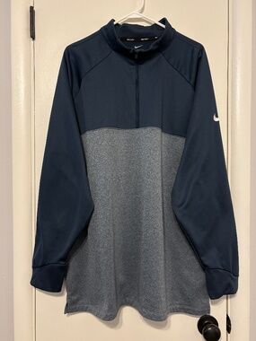 Nike Golf 854498 Mens Therma Half-Zip Pullover Sweatshirt Top 3XL Blue/Gray Logo